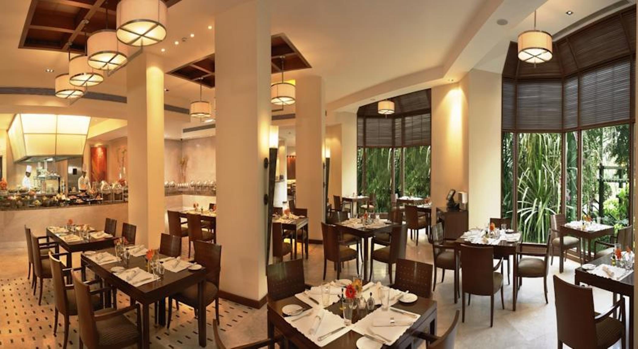 The Leela होटल 5*